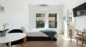 Cozy Downtown LA Studio Apartment - Image 2