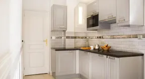 Bastille Hostel - Image 2