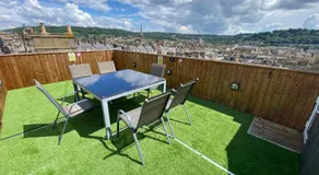 Bath Roof Terrace Apartment, City Centre, Sleeps up to 8 - Image 5