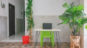 Urbanview Aurel House Cirebon - Image 3
