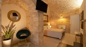 B&B Puglia - Mi Casa Luxury Suite - Room with Hydromassage Pool - Image 2
