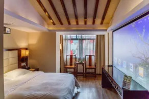 Oriental Hotel - Image 4