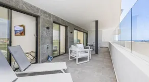 ViVi Homes - Luca Pool, Gym, Spa & Sea View - Image 4