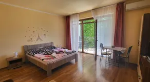 Bástya Apartmanház - Image 2