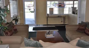 Travelers Inn Manteca - Image 3