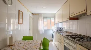 Apartamento en complejo residencial, con piscina. - Image 5