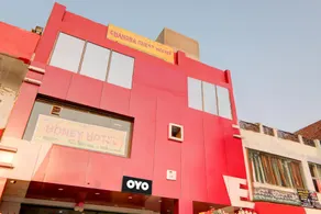 Hotel O CHANDRA GUEST HOUSE - Image 4