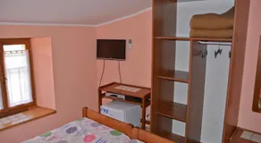 Sobe Pintur - Image 2