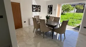 Manchester Luxe Retreat - Image 2