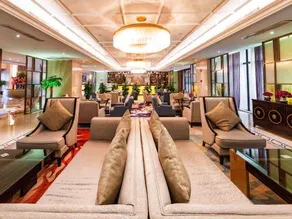 Ruili Bund Hotel - Image 4