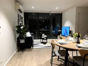 Brand New 2BR Docklands/Free Parking/Gorgeous View - Image 2