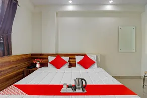 Hotel O Maitry - Image 3