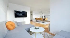 Unique 4-bedroom apartment with panoramic sea view - Image 2