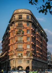 H上海人民广场 滨江外滩 设计师风格 超大三房 靠近新天地 城隍庙 南京路步行达地铁站 高端奢华享受 - Image 5