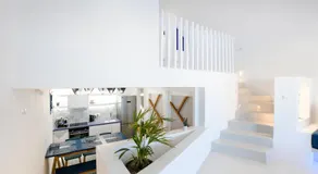 Blue White Residence - Image 3