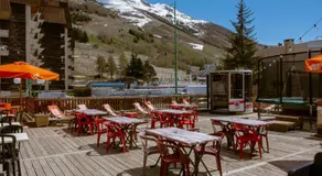 Atmosphere Hotel - Image 2