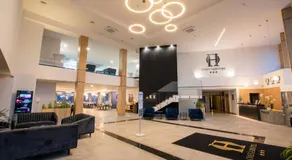 Omega Hotel - Image 2