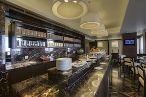 Avari Towers Karachi - Image 4