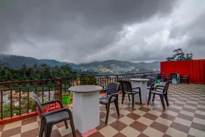 OYO Hotel All Season - Image 2