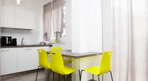 Loft 82 Apartments - Image 4
