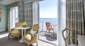 Roslin Beach Hotel - Image 3