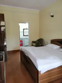 PINEWOOD HOME STAY - Image 3