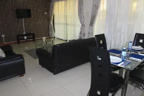 Signature Hotel Apartments - Image 4