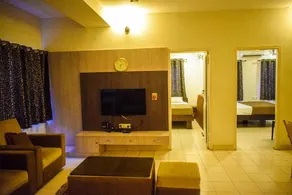 CityCenter Apartments - Image 4
