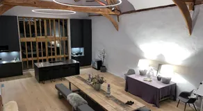 2 bedroom 17th Century Barn with surround sound TV in quiet village near great pubs and walks - Image 2