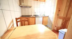 Agréable studio avec terrasse, barbecue et jardin | Vue montagne | Parfait pour le travail à distance - Image 4