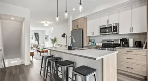 Modern 2BR Townhome Near Aspen Landing and WinSport - Image 2