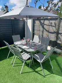 Modern 2BR House with Garden and Air Con Near Beach - Image 4