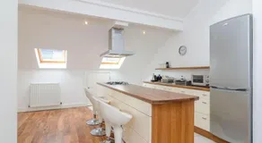 4 stars Rating Tourist board certified Spacious penthouse Apartment - Image 3