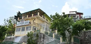 Upvan Guest House and Residence - Image 5