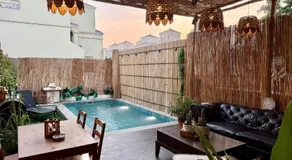 Western Townhouse with swimming pool - Image 5
