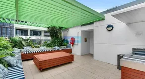 Modern 1BR Retreat - Pool, Gym, Parking - Walk to South Bank - Image 4