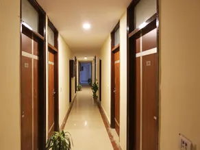 OYO 13278 Hotel Mohan Regency - Image 2