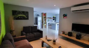 Sunny Hill Apartment - Image 2