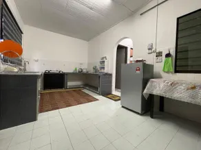 LAKSAMANA HOMESTAY 3 BEDROOM (MUSLIM ONLY) - Image 3