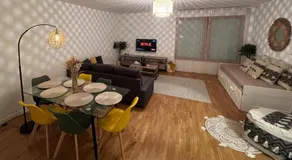 PARIS-MONTROUGE Magnifique appartement 3 pièces de 75m2 avec PARKING - très cosy pour 1 - 8 personnes refait à NEUF -ENTIRE APARTMENT LUXURIOUS AND WARM -Montrouge Paris 14ème - Proche Aéroport Orly Parc Expositions Porte de Versailles FREE WIFI GRATUIT - Image 2