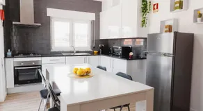 Santa Helena Apartments - Image 3