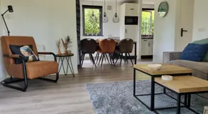 Vrijstaande woning met jacuzzi in grote tuin - Image 3