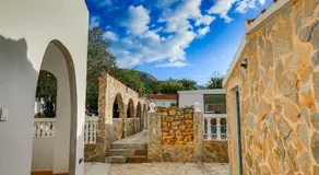 Cosy 1 bed pool house - Image 4