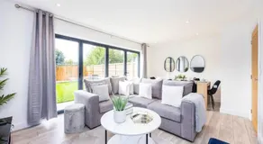 New 3 Bed House, Sittingbourne, Sleeps 7, Contractors, Families , Weekly and Monthly Offers - Image 2