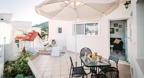 Olympia's Cozy Guesthouse - Image 3
