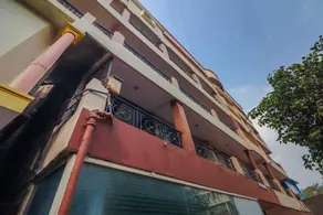 SPOT ON by OYO Hotel Pioneer lodge - Image 3
