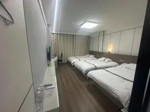 Meixiang Business Hotel - Image 3