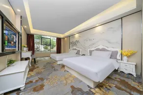 Azure Hotel (Liuzhou Longtan Park Branch) - Image 2