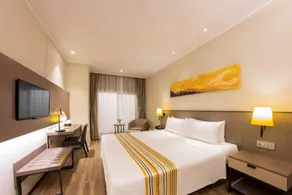 Home Inn Plus Kunming Dianchi Park 1903 - Image 2