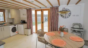 Cedar Barn - Image 4